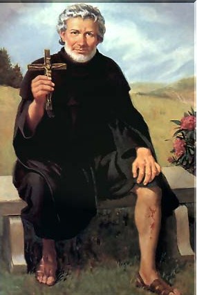 São Peregrino Laziosi com o hábito preto da Ordem dos Servitas, mostrando sua perna curada diante de um crucifixo